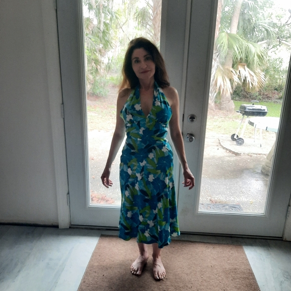 Laundry by Shelli Segal Halter Dress - Sz. 4 - EUC - Picture 10 of 10